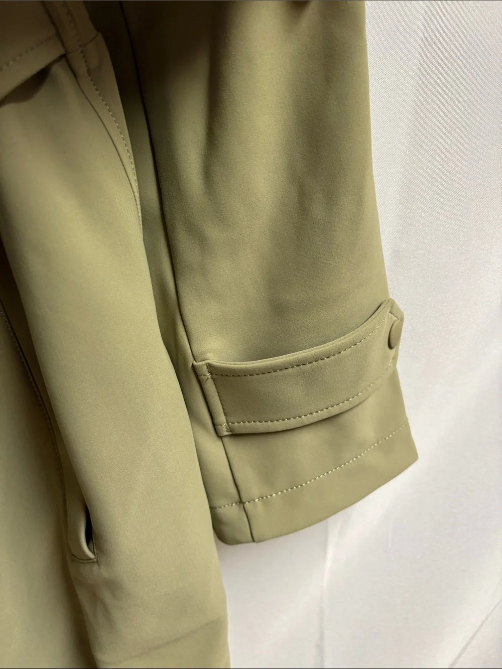 Athleta stellar trench